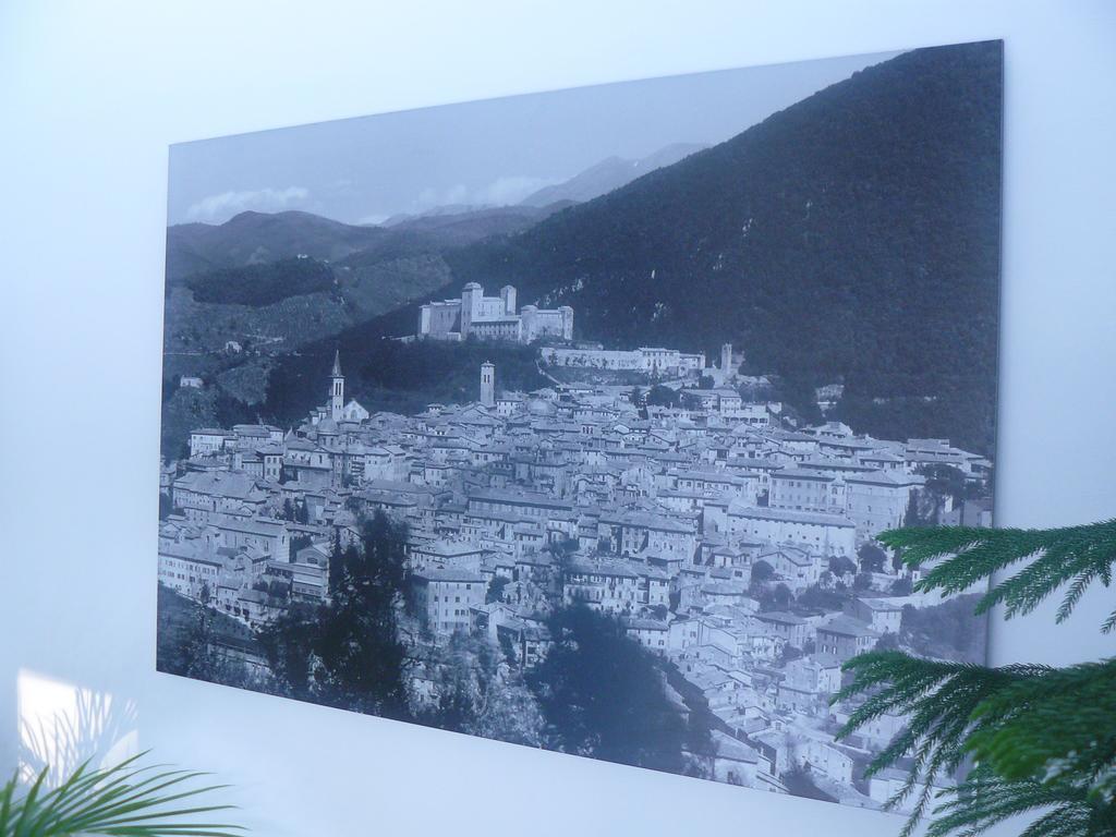 Casa Religiosa Di Ospitalità Nazareno Hotel Spoleto Exterior foto