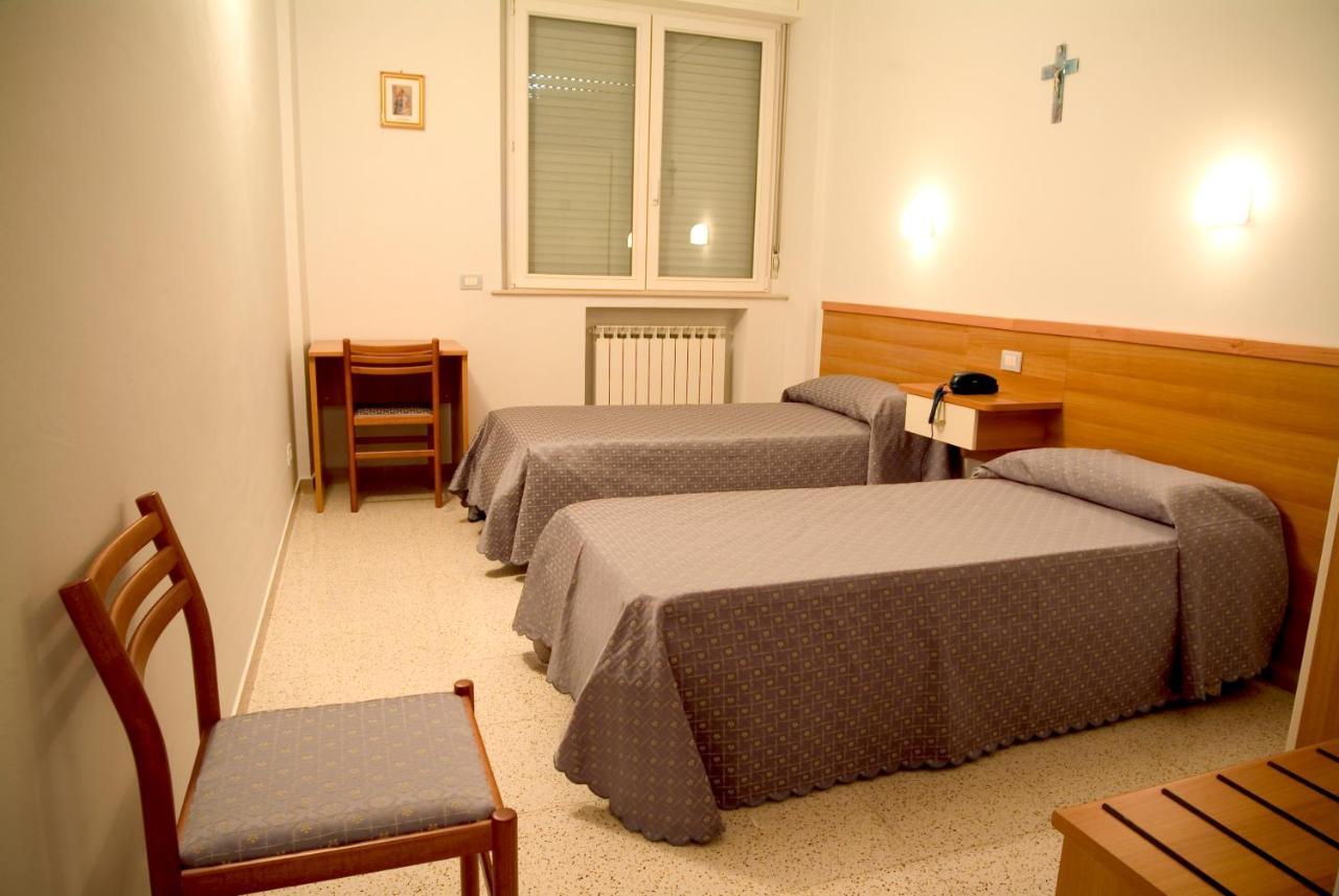 Casa Religiosa Di Ospitalità Nazareno Hotel Spoleto Quarto foto